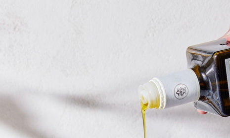 Karen Akunowicz' Peach And Tomato Panzanella