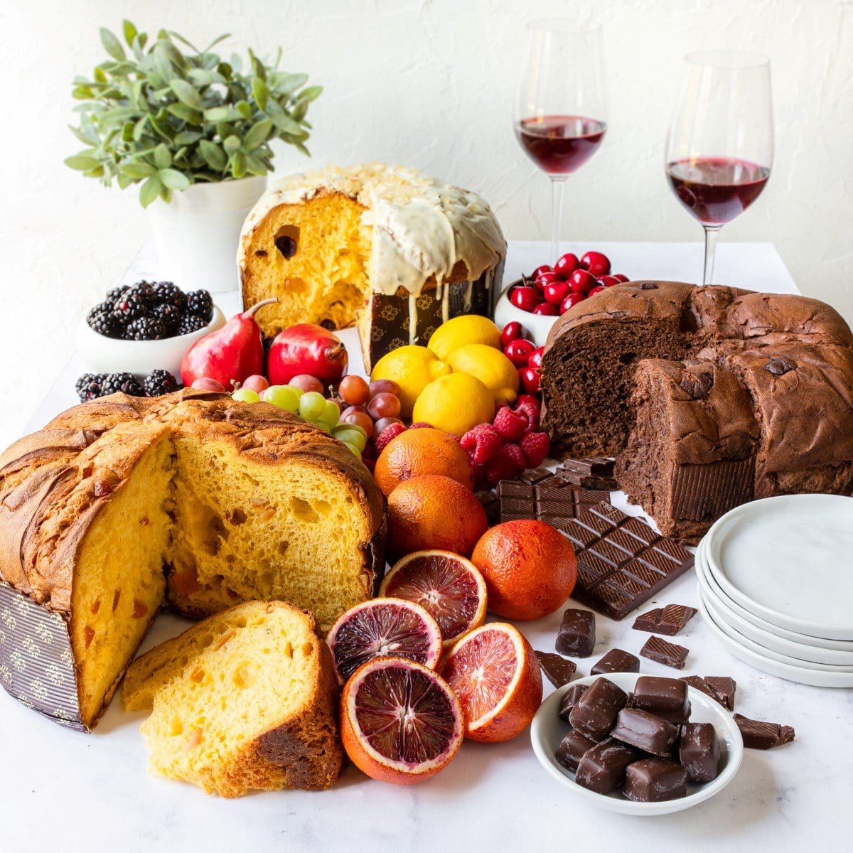 Bona Furtuna Italian Panettone Trio with food - best panettone buy - panetone bread